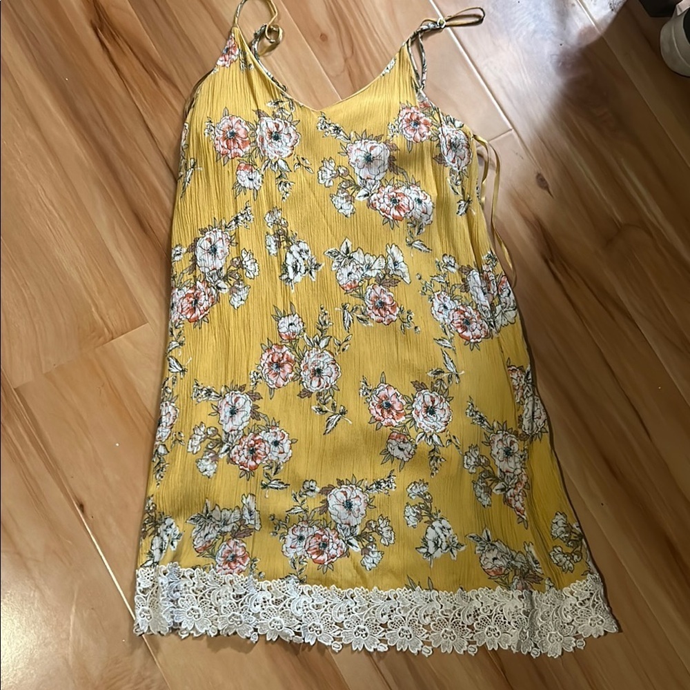 Floral Mini Dress with Lace Trim
